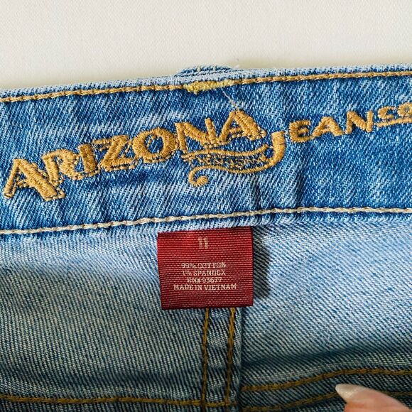 Arizona Jean Co Womens‎ Blue Denim Stretch Distressed Shorts Sz 11 - Picture 2 of 10